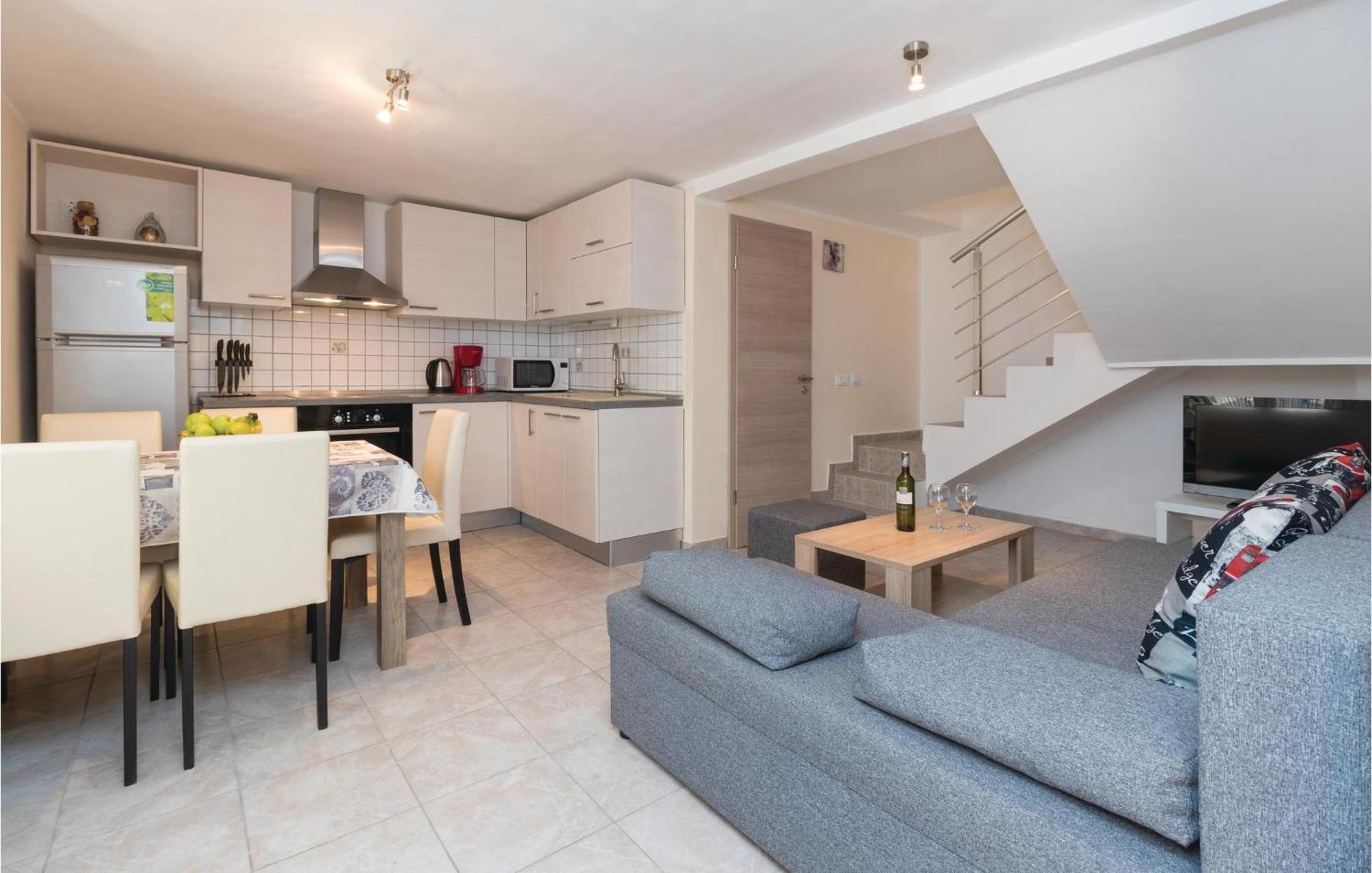Gorgeous Home In Zadar With Wifi ภายนอก รูปภาพ