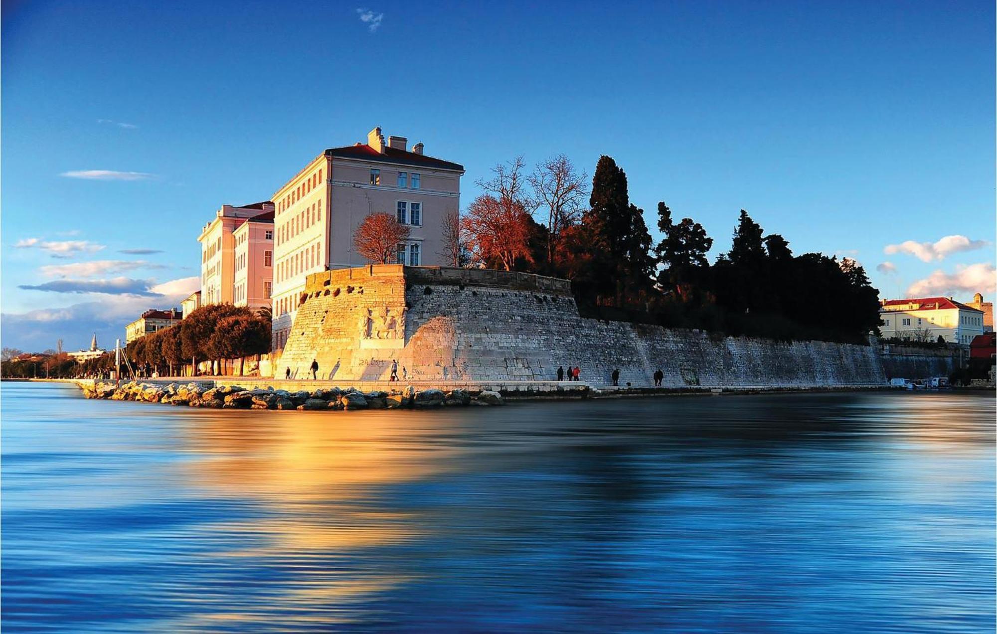Gorgeous Home In Zadar With Wifi ภายนอก รูปภาพ