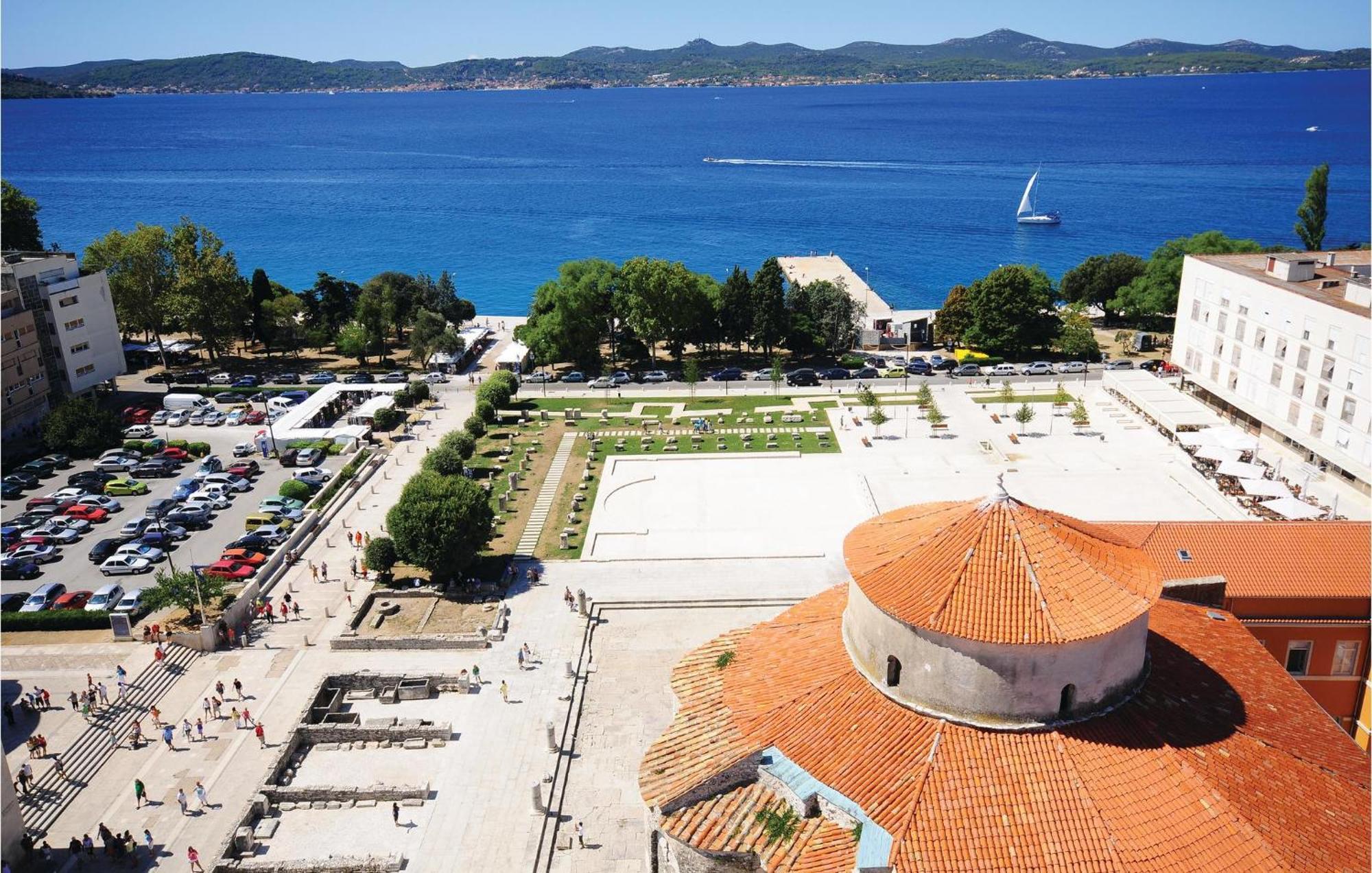 Gorgeous Home In Zadar With Wifi ภายนอก รูปภาพ